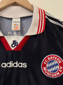 Bayern Munich 1997/99 Away Shirt Adidas 02640 | Close up upper front