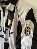 Juventus 1997/98 Centenary Home Shirt Inzaghi #9 Kappa | Close up sleeve