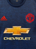 Manchester United 2016/17 Away Shirt Adidas AI6704 | Close up